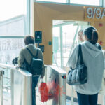 澳門國際機場推出「易登機」服務 旅客自助刷臉安檢登機縮排隊時間