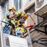 市容工作組完成馬統領圍過街天線清理工作